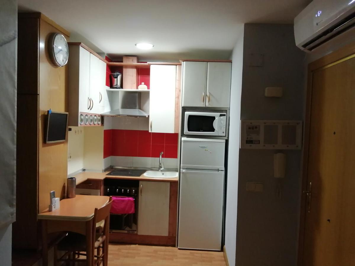 Apartamentos Deluxe Barajas Madrid Dış mekan fotoğraf