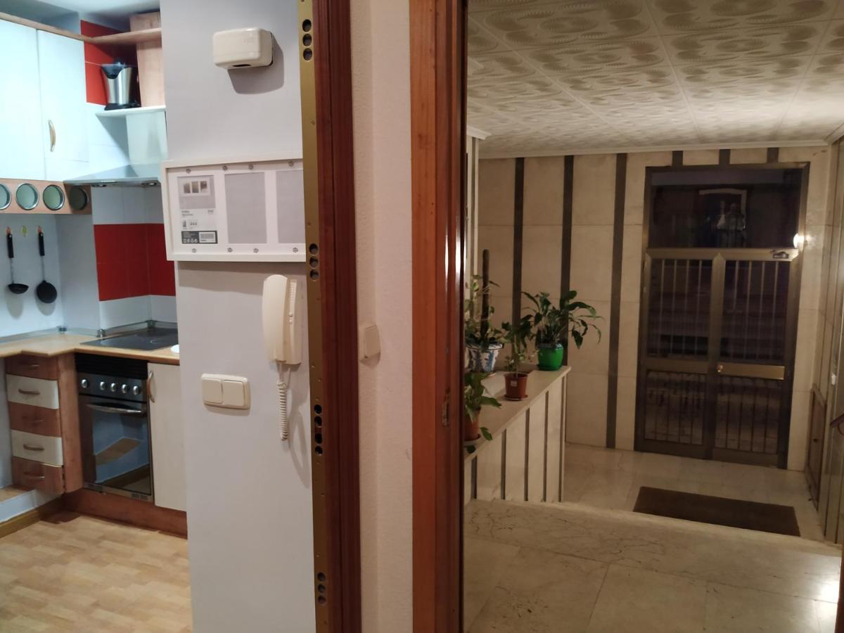 Apartamentos Deluxe Barajas Madrid Dış mekan fotoğraf