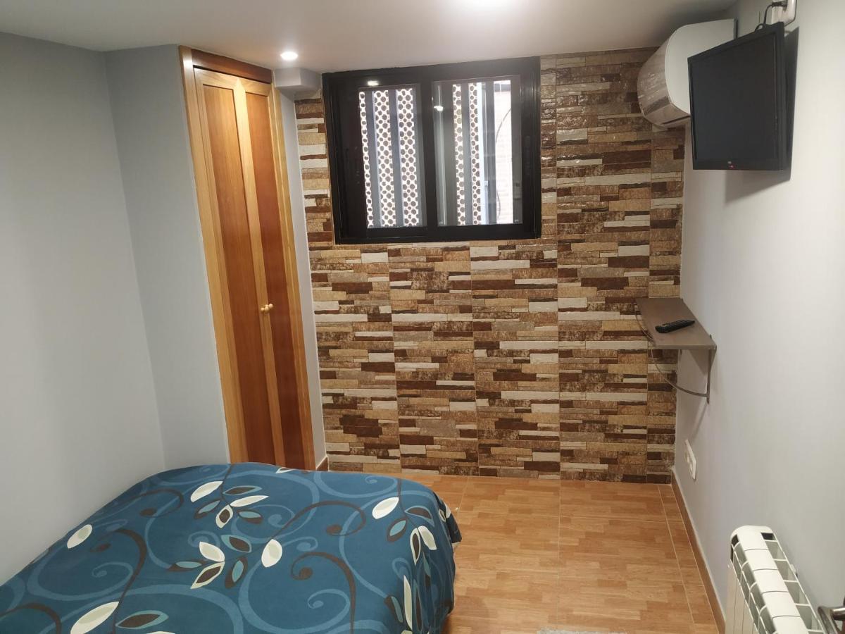 Apartamentos Deluxe Barajas Madrid Dış mekan fotoğraf