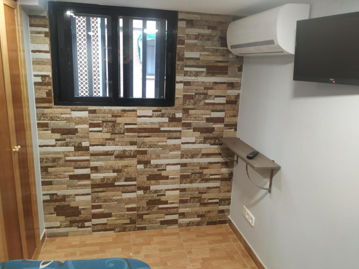 Apartamentos Deluxe Barajas Madrid Dış mekan fotoğraf