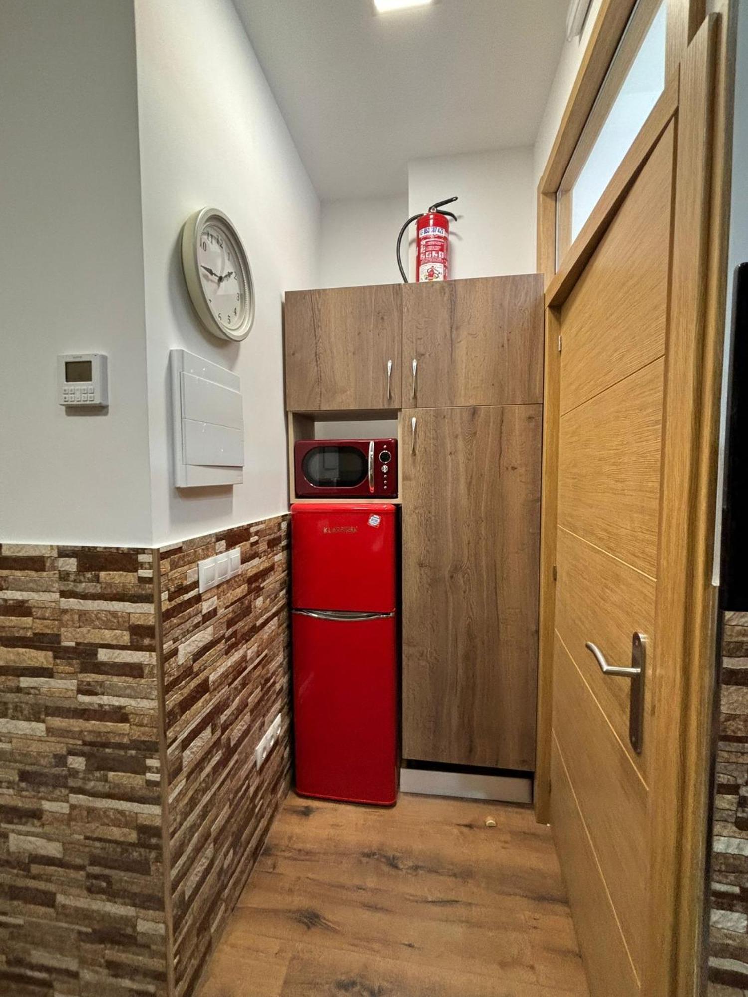 Apartamentos Deluxe Barajas Madrid Dış mekan fotoğraf