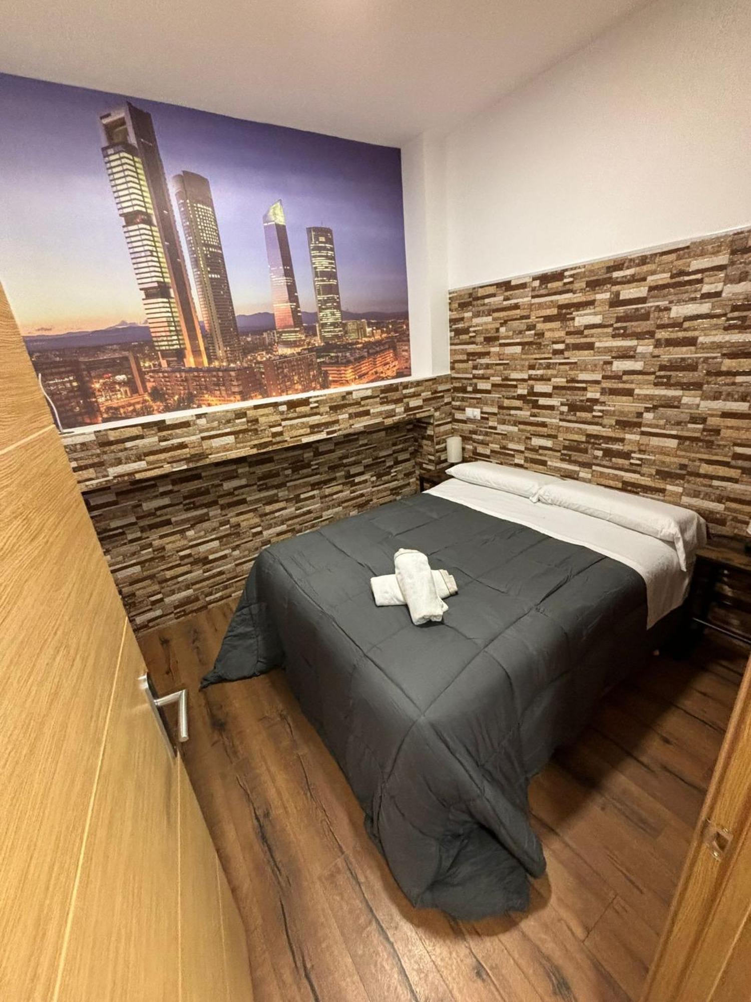 Apartamentos Deluxe Barajas Madrid Dış mekan fotoğraf