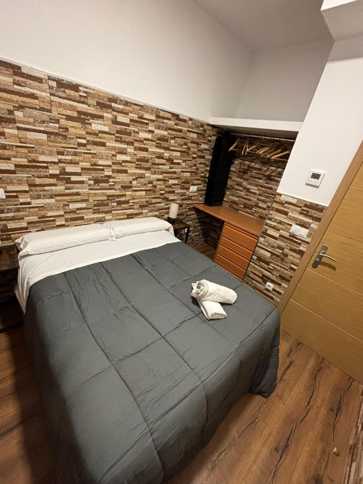 Apartamentos Deluxe Barajas Madrid Dış mekan fotoğraf