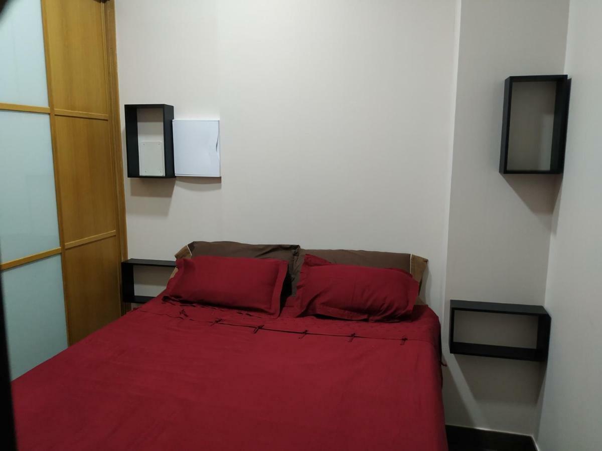 Apartamentos Deluxe Barajas Madrid Dış mekan fotoğraf